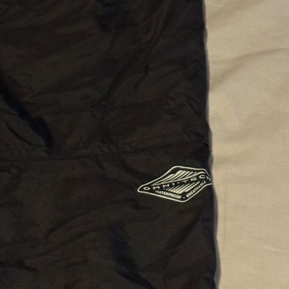 Columbia snow pants. Worn 1x. 28” inseam. Inner elastic ankle cuff. - Picture 7 of 7